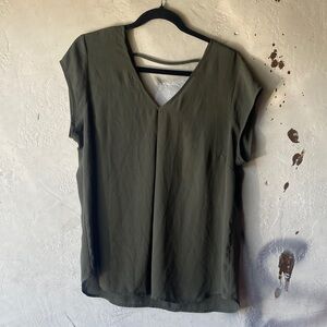 DR2 Dark Green V-Neck Blouse